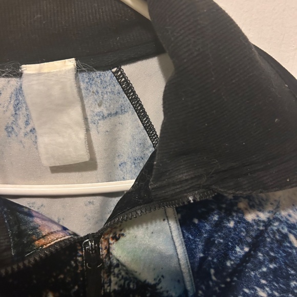 Beautiful Statement Piece Sweater with Hood - Picture 4 of 5